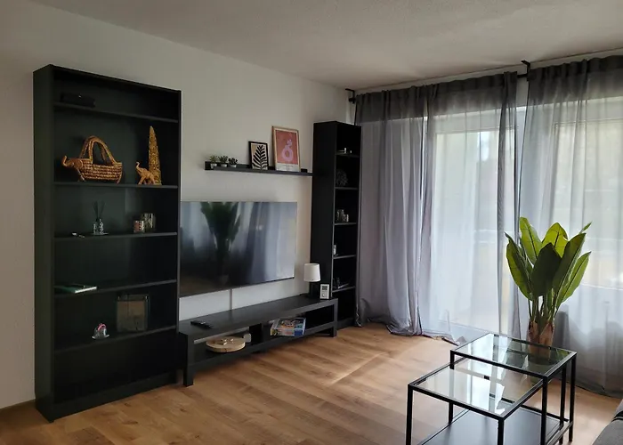 Living Flat, Eine Mit Zwei Schlafzimmern Und Balkon Apartamento *