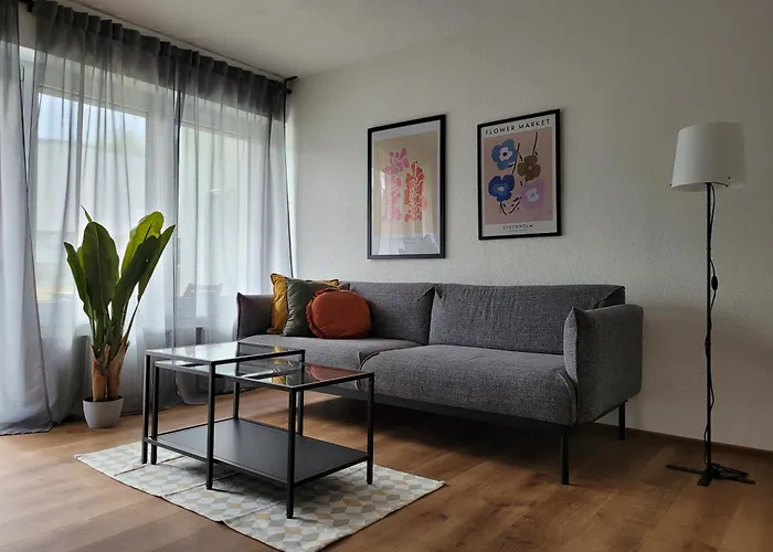 Living Flat, Eine Mit Zwei Schlafzimmern Und Balkon Schorndorf (Baden-Wurttemberg)