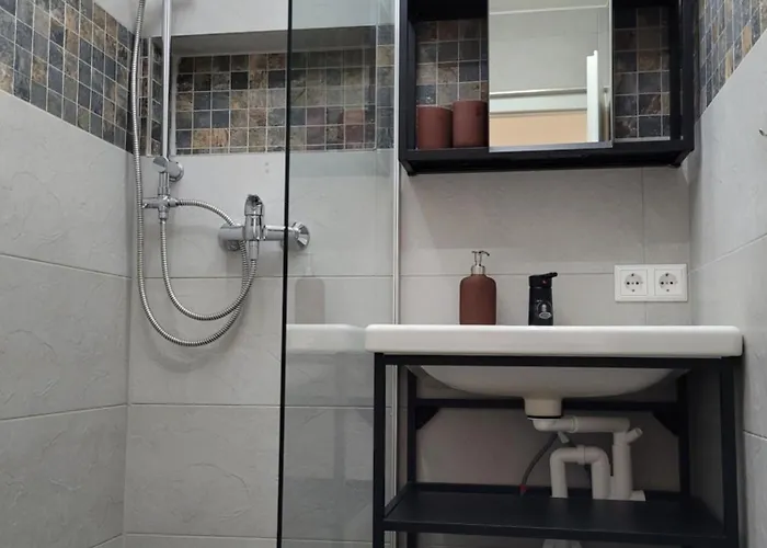 Apartamento Living Flat, Eine Mit Zwei Schlafzimmern Und Balkon *