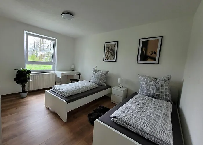 Living Flat, Eine Mit Zwei Schlafzimmern Und Balkon Apartamento