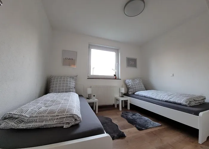 Apartamento Living Flat, Eine Mit Zwei Schlafzimmern Und Balkon *