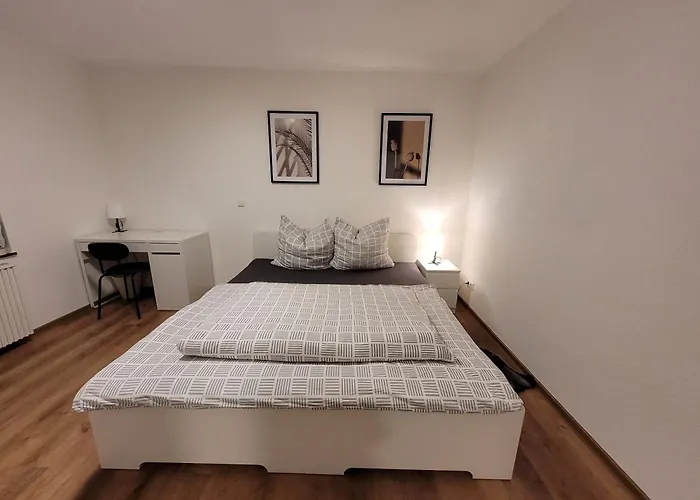 Living Flat, Eine Mit Zwei Schlafzimmern Und Balkon Apartamento *